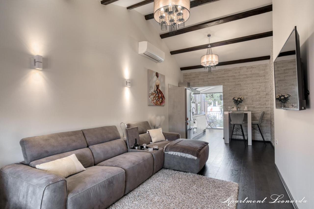 Penthouse Leonarda With Private Parking Apartment Pula Exterior photo